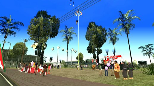 Ucok ikut lomba panjat pinang (DYOM)